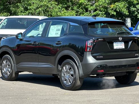 New 2025 Nissan Kicks S image 6