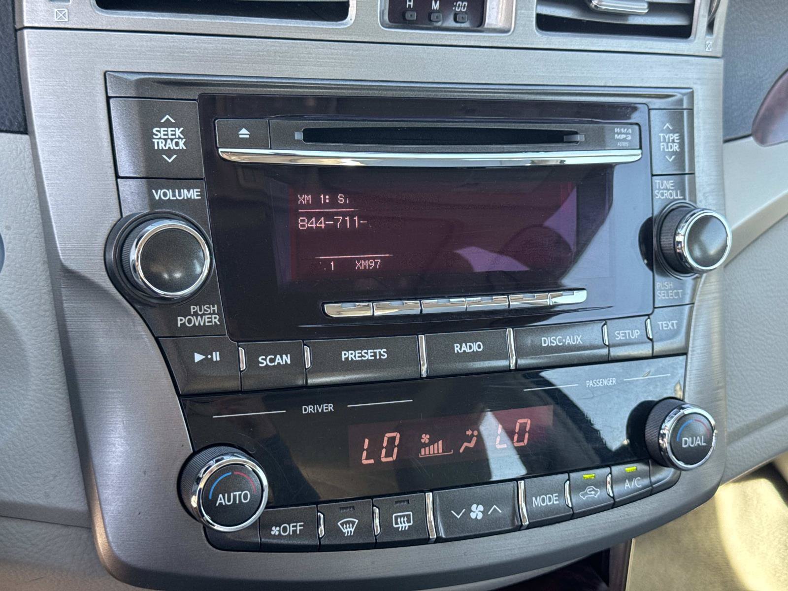Used 2012 Toyota Avalon FWD image 14