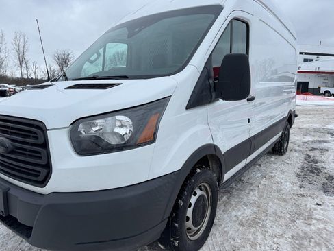 Used 2018 Ford Transit 250 148 High Roof image 9