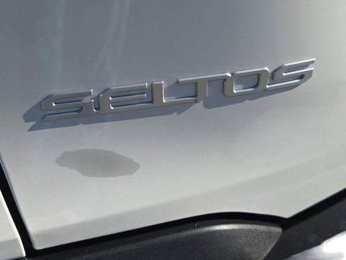 New 2026 Kia Seltos SX w/ SX Sunroof Package image 11