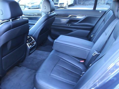 Used 2016 BMW 740i RWD image 20