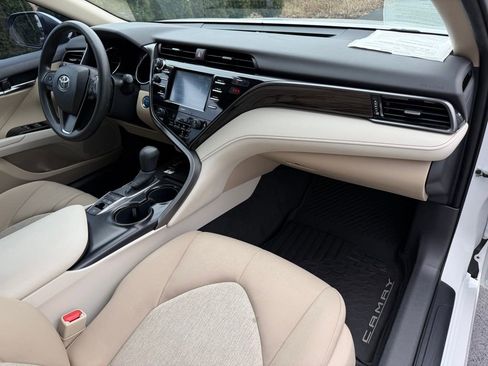 Certified 2020 Toyota Camry LE image 41