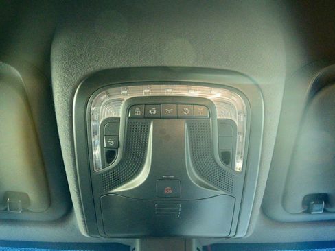 Used 2025 Mercedes-Benz Sprinter 2500 image 19