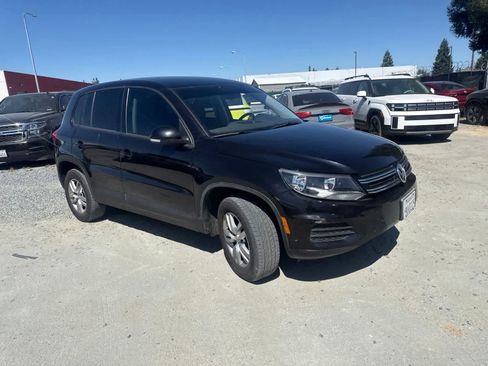 Used 2012 Volkswagen Tiguan S FWD image 3