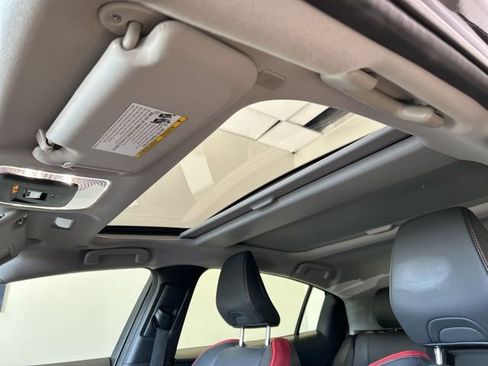 Used 2025 Toyota Prius Plug-In Hybrid w/ Limited Premium Package image 15