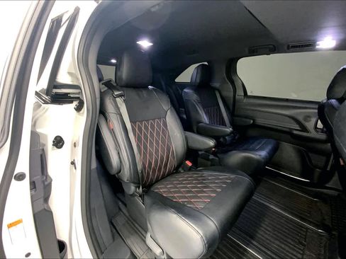 Used 2024 Toyota Sienna XSE image 13