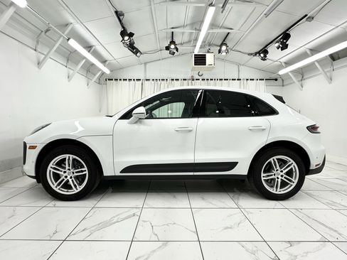 Certified 2024 Porsche Macan image 15