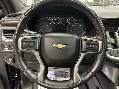 Used 2021 Chevrolet Suburban LT w/ Rear Media and Nav Package image 12