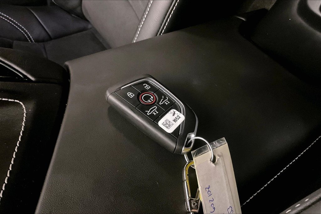 Used 2025 Chevrolet Corvette Z06 w/ Battery Protection Package RWD image 12