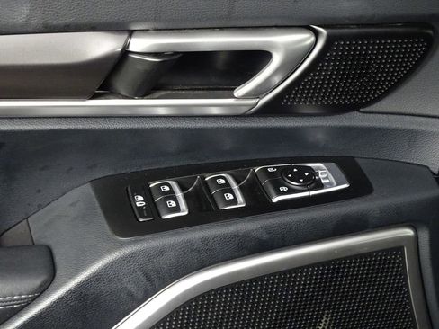 Used 2024 Kia Telluride S image 18