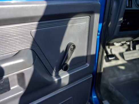 Used 1992 Dodge D/W Truck 250 image 30