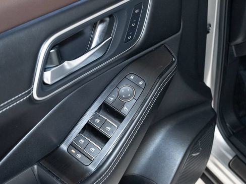 Used 2023 Nissan Rogue Platinum w/ Platinum Premium Package AWD/4WD image 10