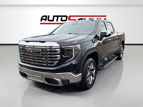 Used 2023 GMC Sierra 1500 SLT w/ SLT Premium Plus Package AWD/4WD image 3