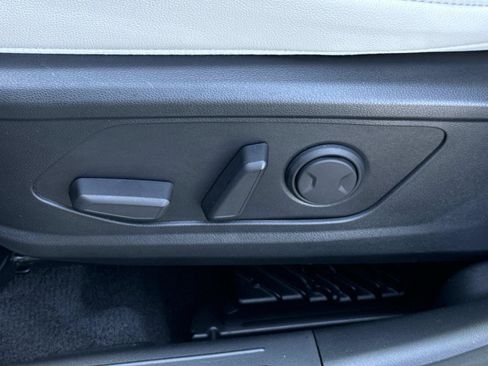 Certified 2023 Hyundai Tucson Limited AWD/4WD image 17