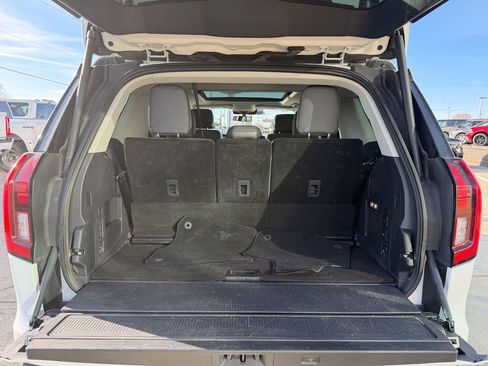 Used 2025 Ford Expedition Active image 16