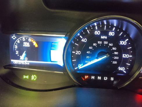 Used 2019 Ford Explorer XLT w/ Equipment Group 202A AWD/4WD image 23