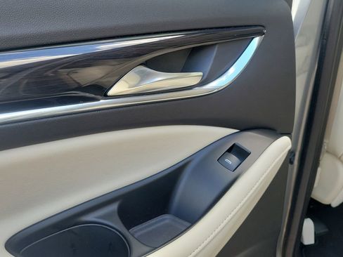 Used 2023 Buick Enclave Essence FWD image 17