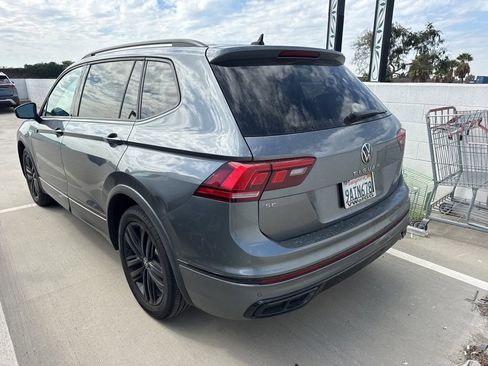 Used 2022 Volkswagen Tiguan SE R-Line image 4