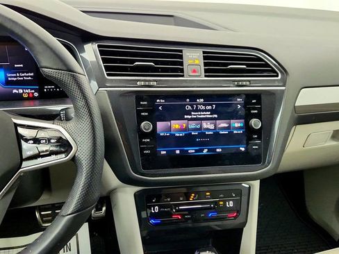 Used 2024 Volkswagen Tiguan SE R-Line AWD/4WD image 18