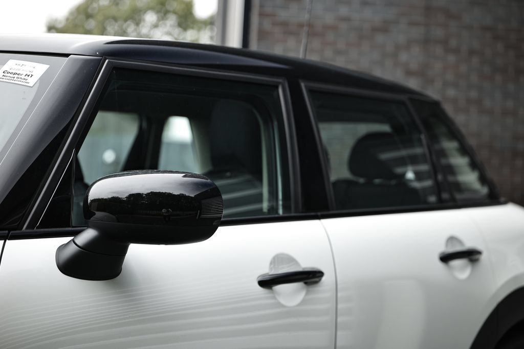 New 2026 MINI Cooper 4-Door Hardtop FWD image 11