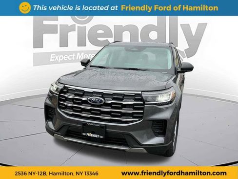 Used 2026 Ford Explorer Active AWD/4WD image 2