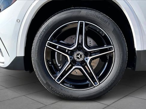 Used 2025 Mercedes-Benz GLA 250 image 11