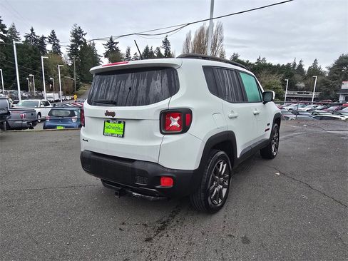 Used 2016 Jeep Renegade 75th Anniversary image 7