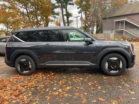 New 2026 Kia EV9 Wind image 4