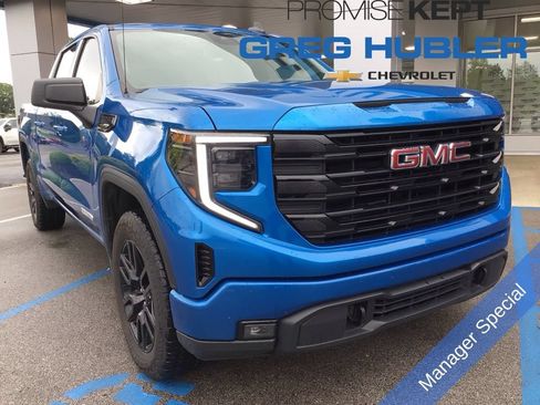 Used 2023 GMC Sierra 1500 Elevation AWD/4WD image 2