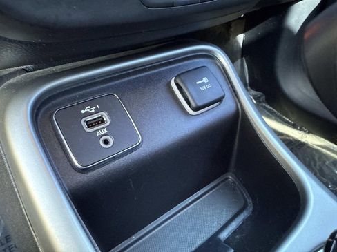 Used 2020 Jeep Compass Latitude image 30