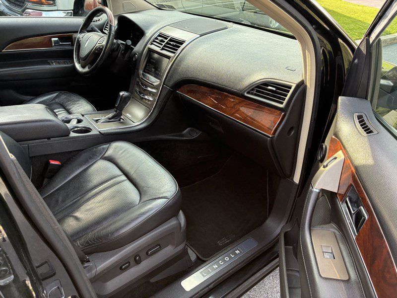 Used 2015 Lincoln MKX AWD w/ Equipment Group 102A image 20