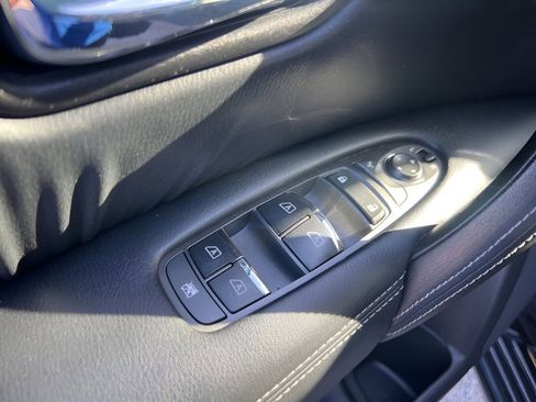 Used 2018 Nissan Armada SL w/ Moonroof Package image 20