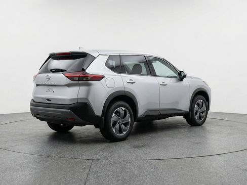 Used 2025 Nissan Rogue SV image 9