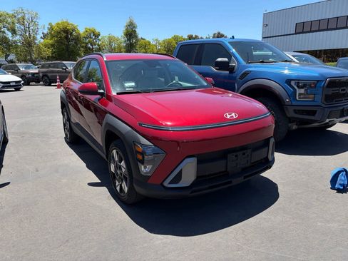 Used 2024 Hyundai Kona SEL w/ Convenience Package AWD/4WD image 2