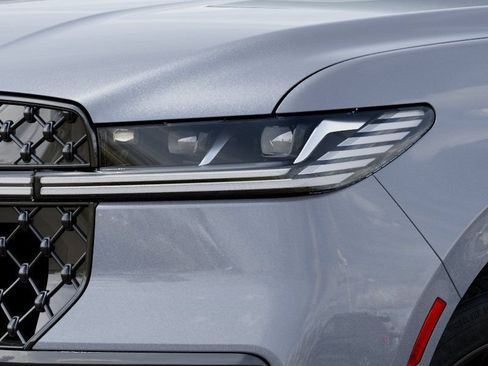 New 2027 Lincoln Navigator L Reserve AWD/4WD image 17