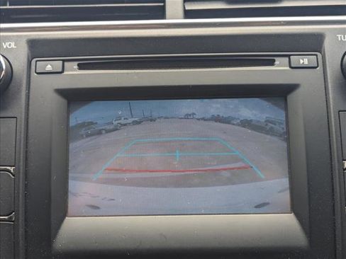 Used 2016 Toyota Camry SE FWD image 10