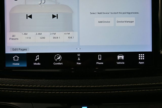 Used 2024 Chrysler Pacifica Limited FWD image 24
