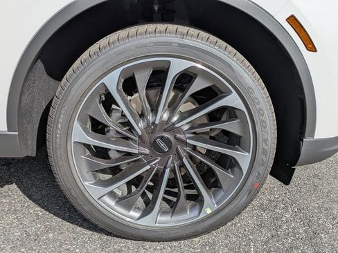 New 2026 Lincoln Aviator Reserve image 11