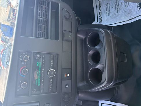 Used 2017 Chevrolet Express 3500 w/ Chrome Appearance Package image 14