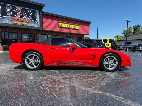 Used 2003 Chevrolet Corvette Convertible w/ Preferred Equipment Group1 RWD image 12