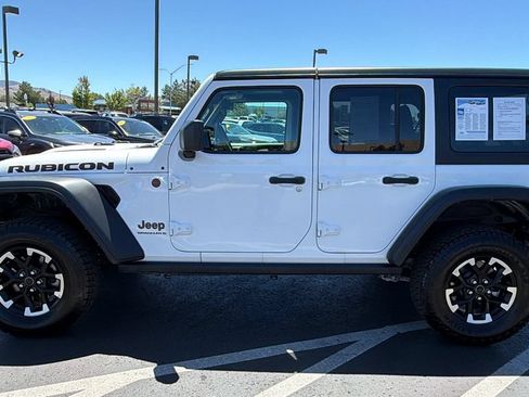 Used 2025 Jeep Wrangler Unlimited Rubicon AWD/4WD image 6