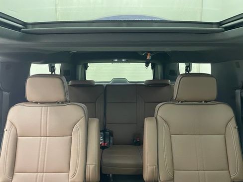 New 2026 Chevrolet Suburban High Country AWD/4WD image 14
