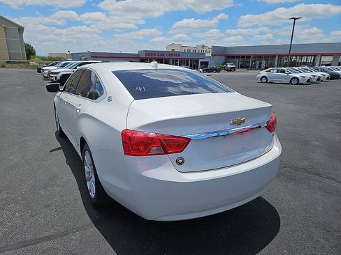 Used 2016 Chevrolet Impala LT w/ Convenience Package FWD image 3