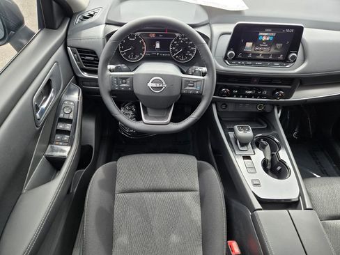 New 2026 Nissan Rogue SV FWD image 8