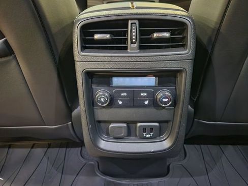 Used 2019 Buick Envision Essence image 23