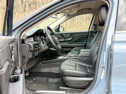 Used 2023 Lincoln Corsair AWD w/ Equipment Group 101A image 18