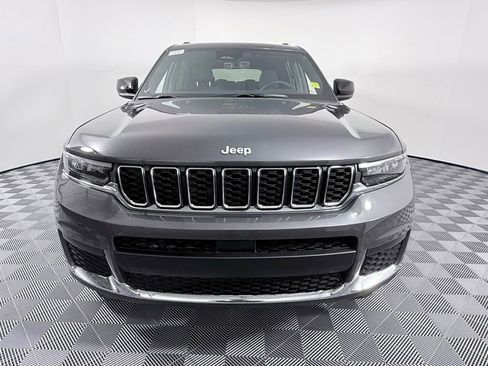 New 2025 Jeep Grand Cherokee L Laredo image 3