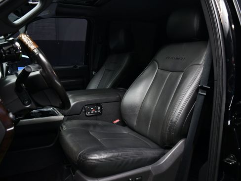 Used 2016 Ford F250 Platinum w/ FX4 Off-Road Package image 31