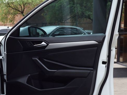 Used 2021 Volkswagen Jetta S w/ Driver Assistance Package image 33