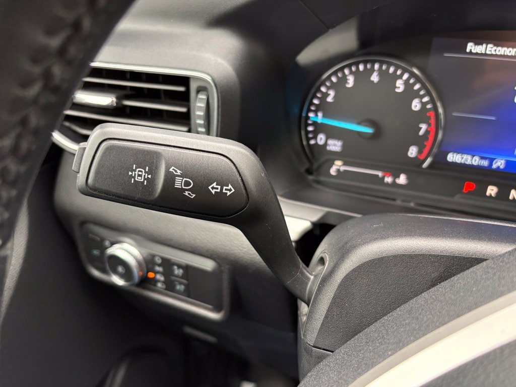 Used 2021 Ford Explorer XLT w/ Equipment Group 202A AWD/4WD image 23